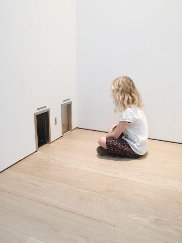 Maurizio Cattelan - miniliftjes - Museum Voorlinden