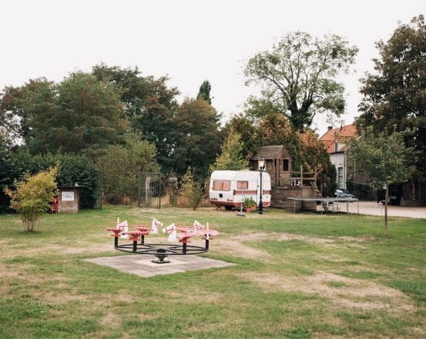 Buitengoed De Gaard veld e1535275605517 - Vakantie vieren in een luxe pipowagen bij Buitengoed de Gaard in Limburg