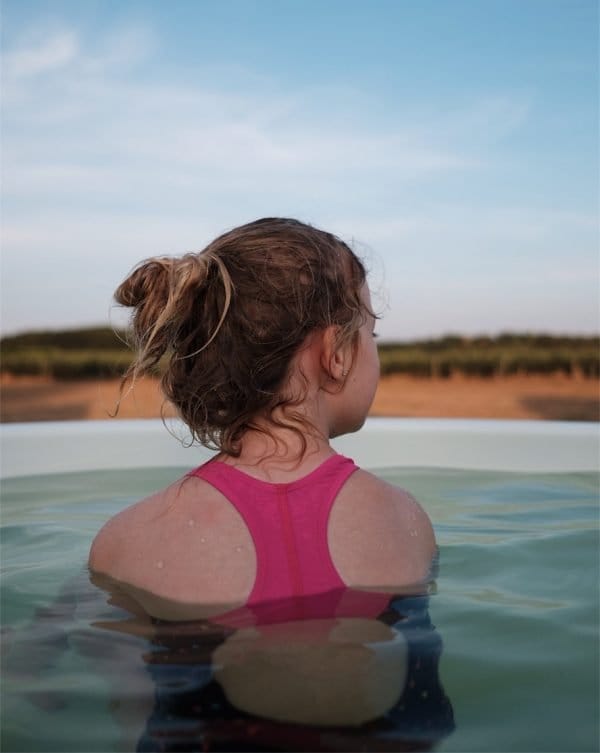 DutchTub Buitengoed De Gaard e1535275097625 - Vakantie vieren in een luxe pipowagen bij Buitengoed de Gaard in Limburg