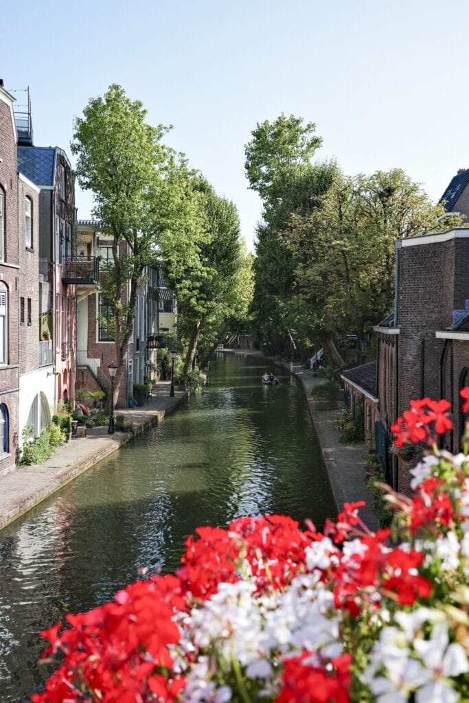 Oudegracht Utrecht - Mooiste straten van Utrecht: wandel langs de mooiste spots