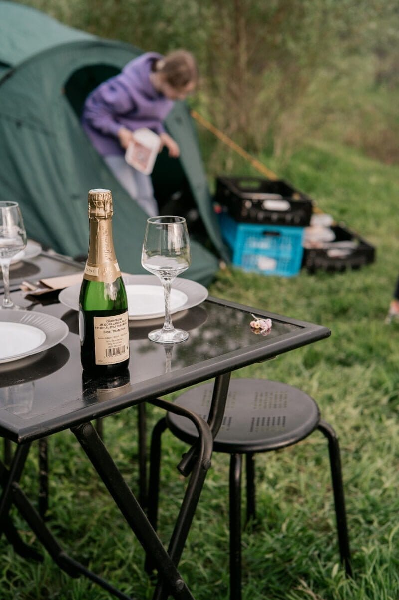 Kamperen met champagne