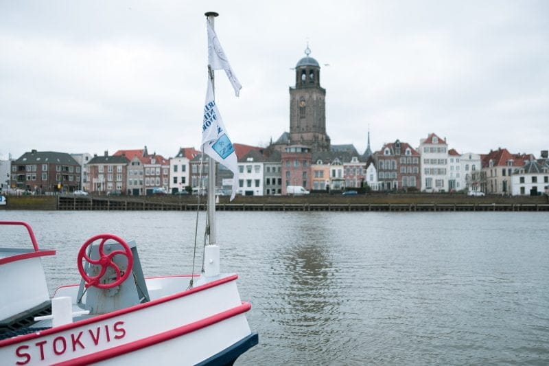 Met het pontje over in Deventer