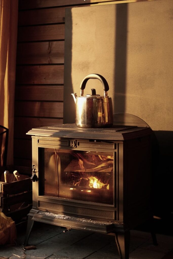 Vuurtje stoken bij Nutchel