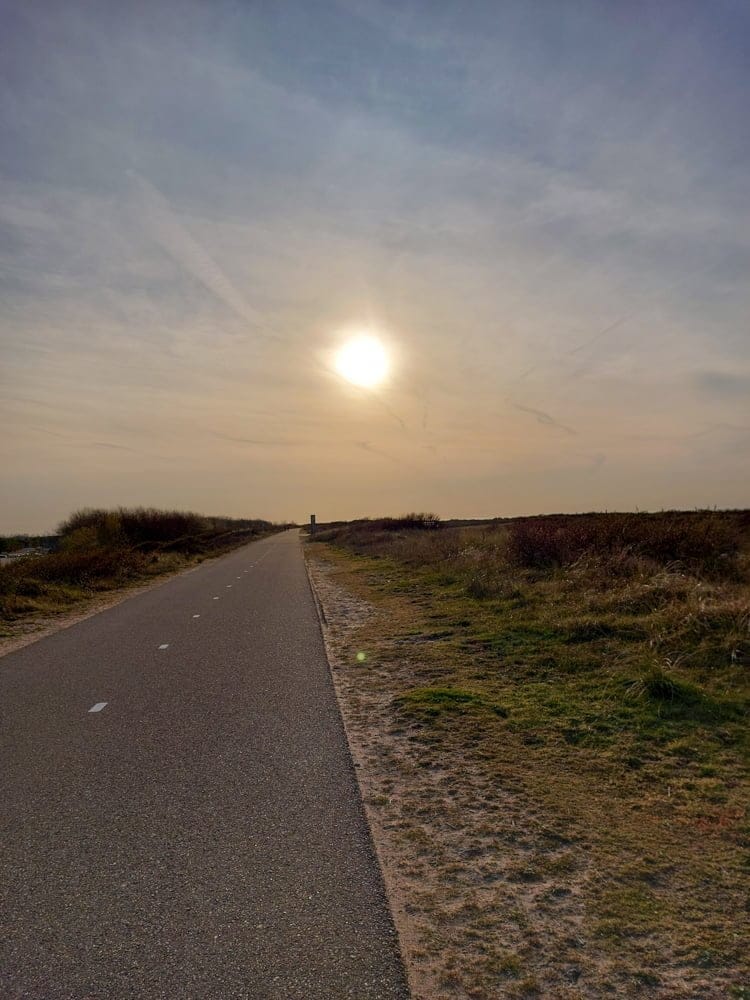 Duinpad bij Landal Strand Resort Ouddorp Duin