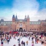 Schaatsen op museumplein in Amsterdam