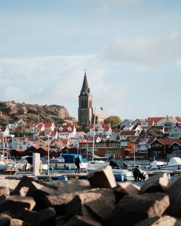 Uitzicht vanuit de haven van Fjallbacka