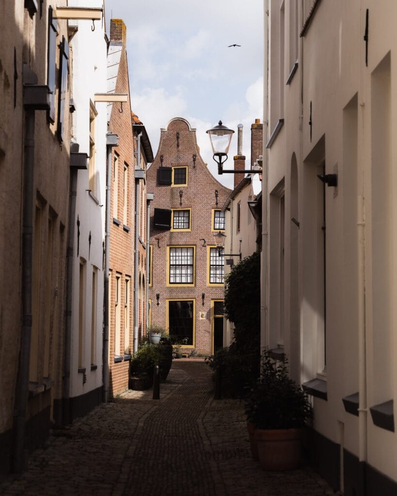 Hanzestad Hattem steegjes - Hanzesteden Nederland - tips voor een dagje weg