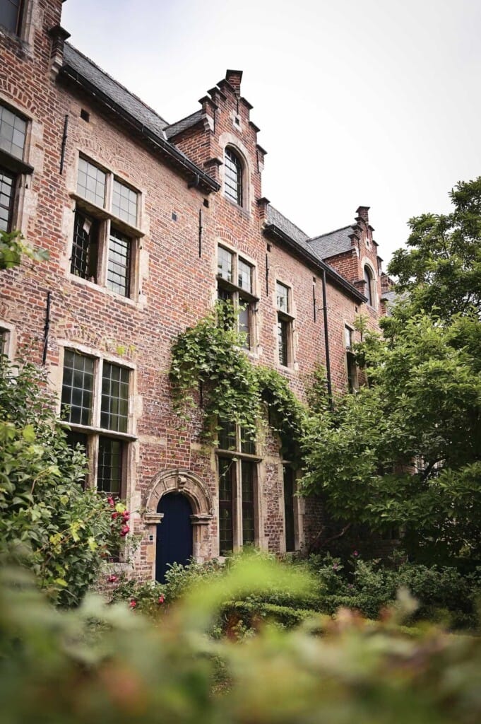 Clara Spilliaert / Listen Well (2025) / Groot Begijnhof: