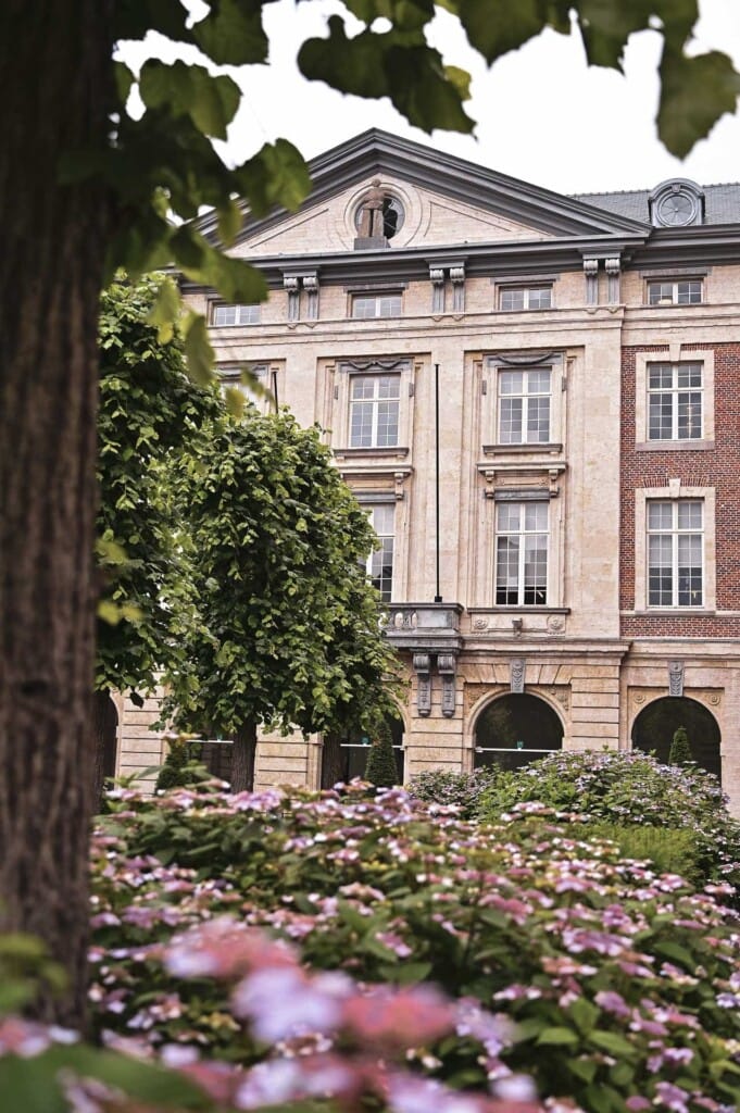 Ugo Rondinone / The majestic (2025) /  College De Valk
