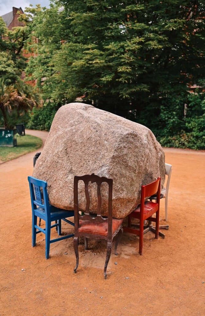 Alicja Kwade / Carriers (2025) / Sint-Donatuspark