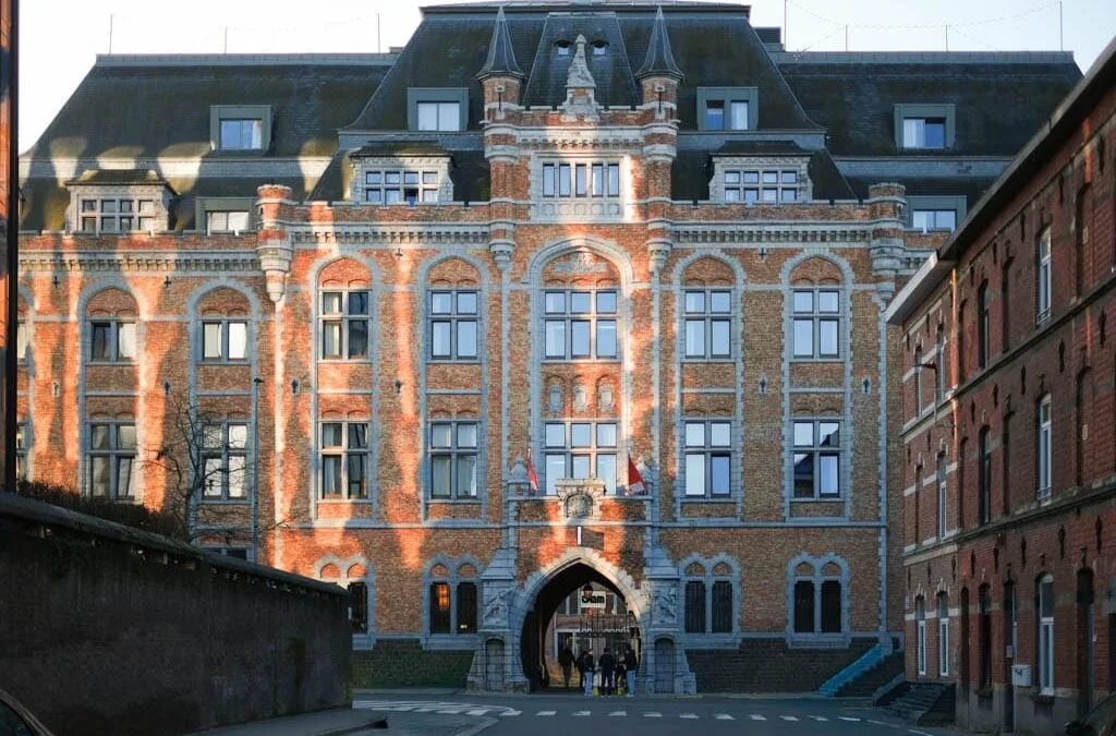 Hotelreview JAM Hotel Gent: slapen in een kazerne met rooftop zwembad