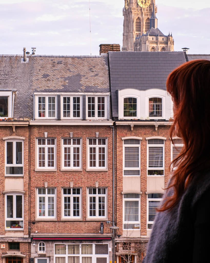 DSCF6029 - Slapen op de Vrijdagmarkt in Antwerpen bij SHWAY