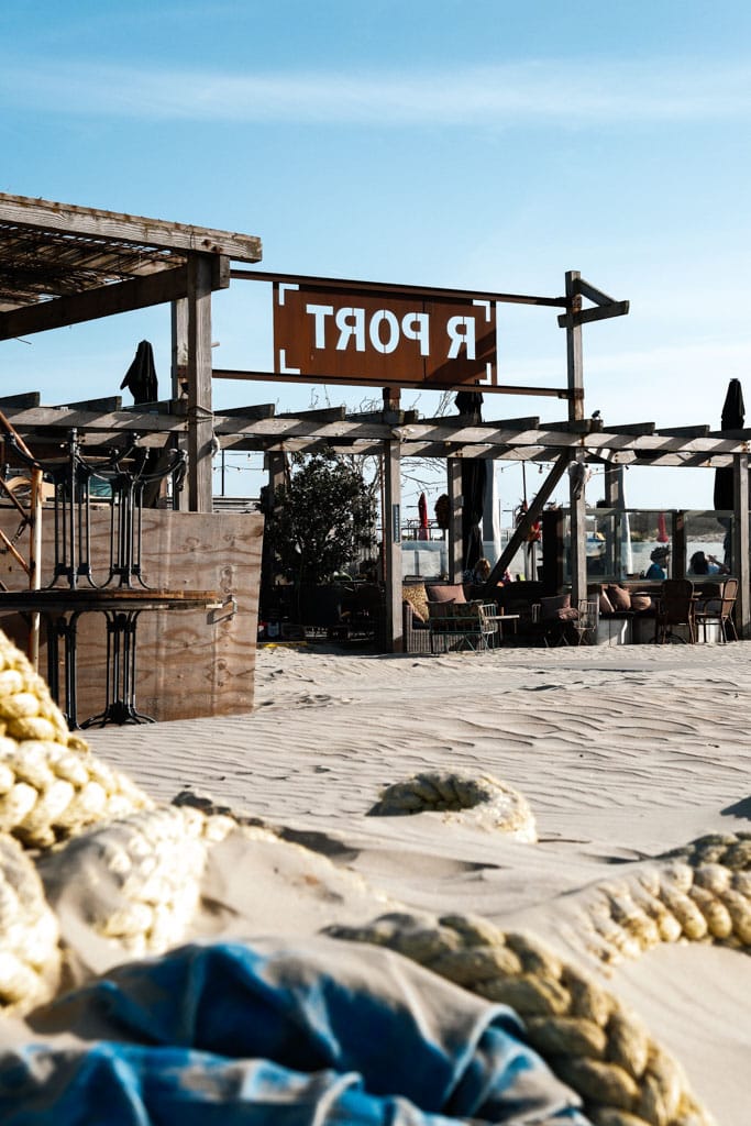Eten bij R Port - Van haven tot strand, 4-stedentrip met één metrolijn