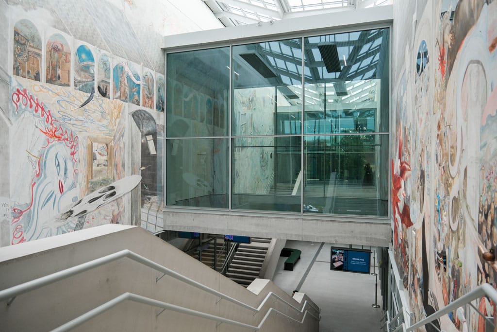 BRUSK entreehal fresco - BRUSK, eindelijk een modern museum in Brugge