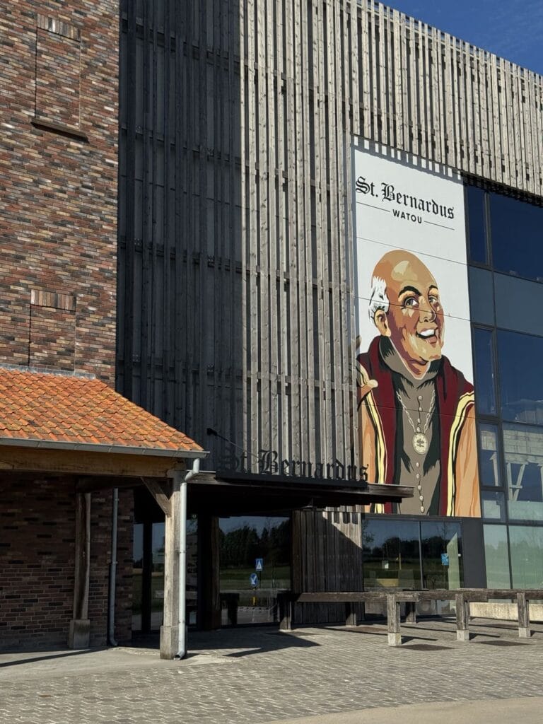St. Bernardus Watou - HOPfietstocht door de Westhoek: langs UNESCO-biererfgoed en WOI-geschiedenis