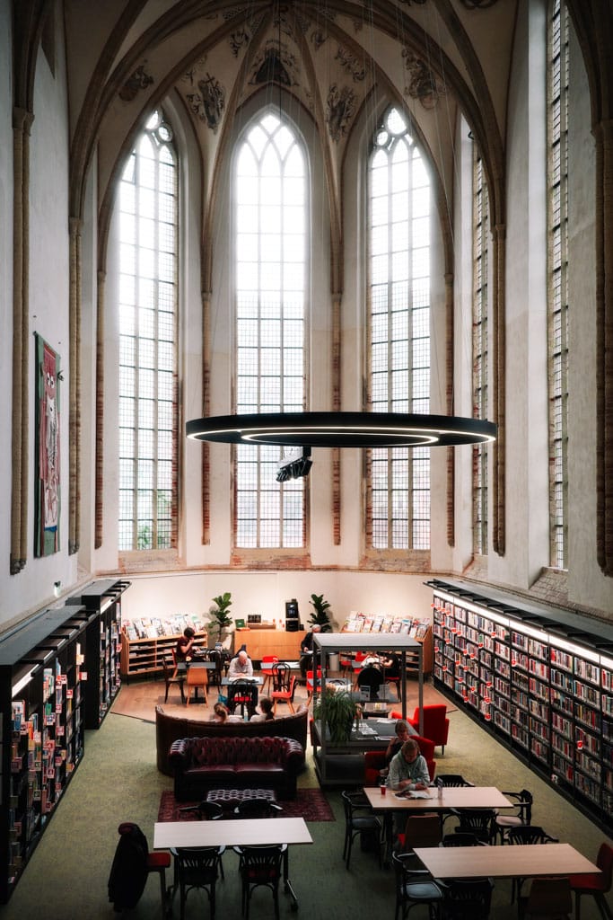 Broederenkerk Zutphen bibliotheek - Stedentrip Zutphen: wat te doen, zien, eten en waar te slapen?