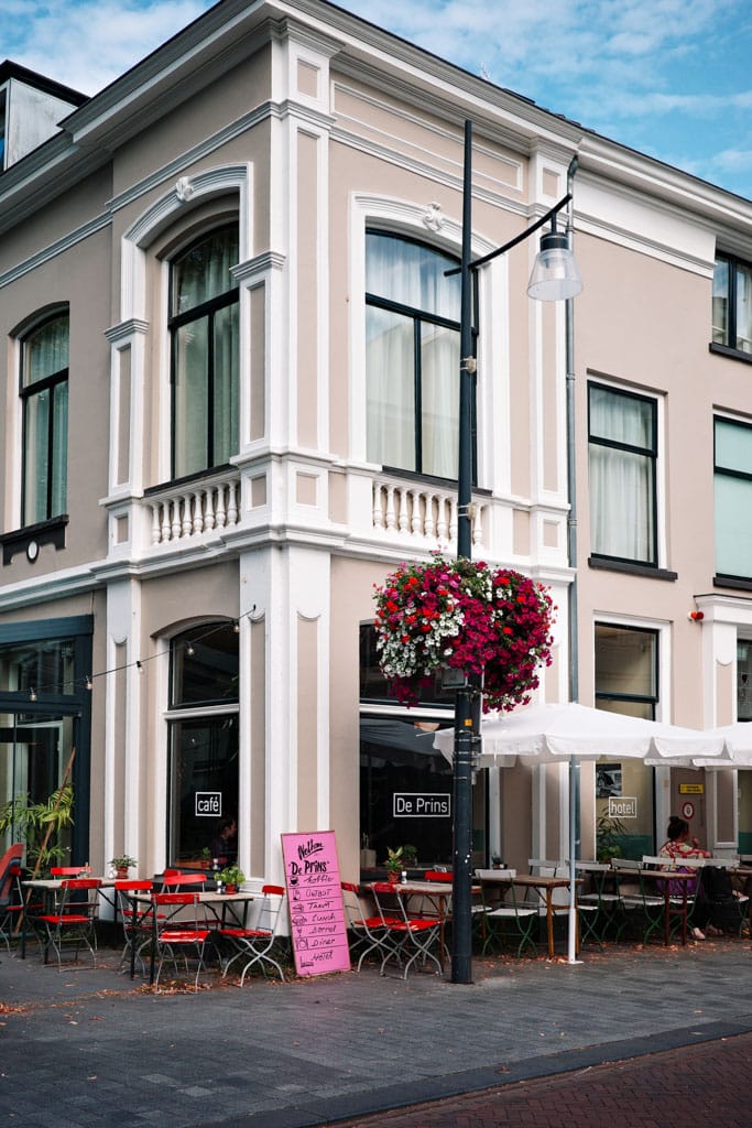 Cafe Hotel De Prins Zutphen. - Stedentrip Zutphen: wat te doen, zien, eten en waar te slapen?