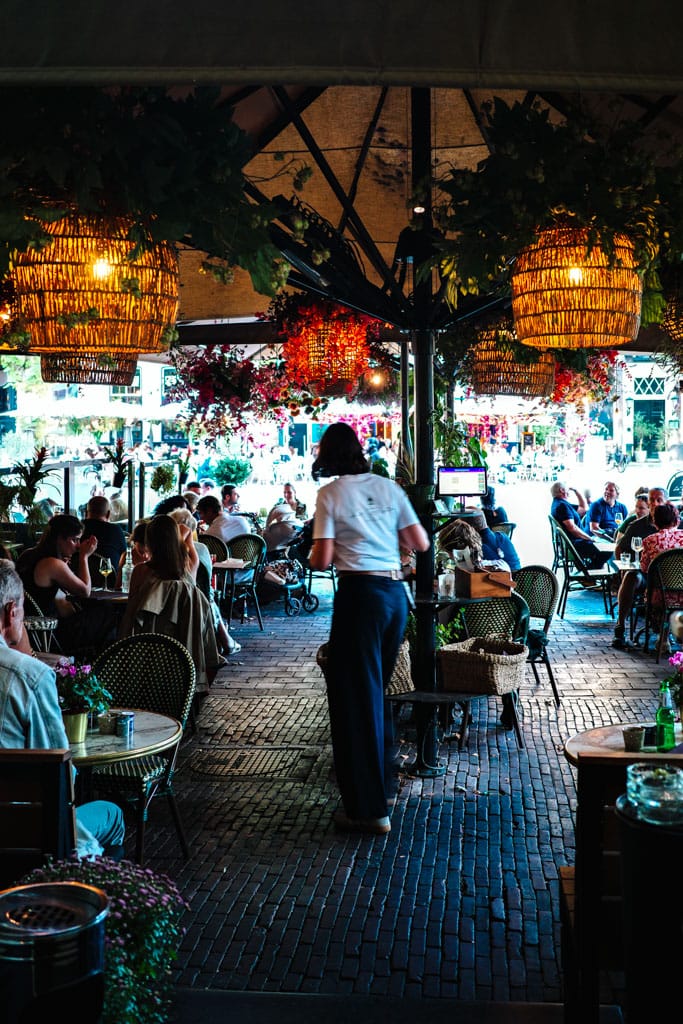 Le Bistro Frans restaurant Deventer terras - Eten en drinken in Deventer: mijn favoriete adressen