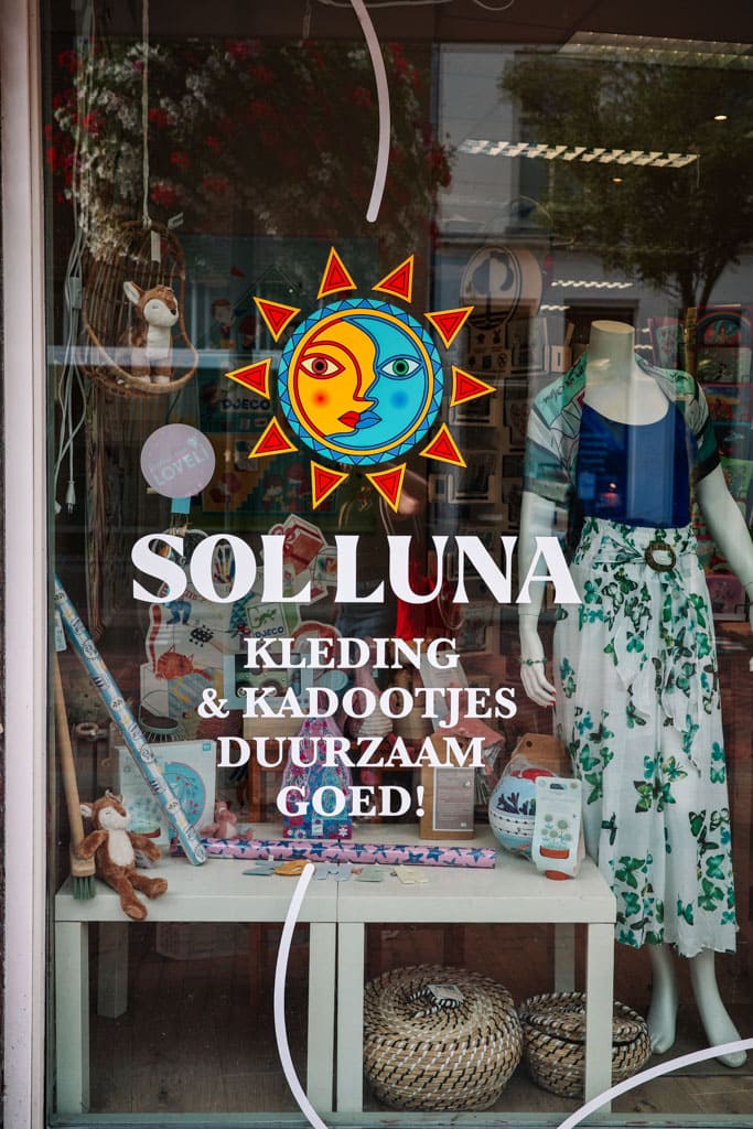 Tweedehands kleding Zutphen Sol Luna - (Vintage) Shoppingtour in Zutphen - tweedehands winkels