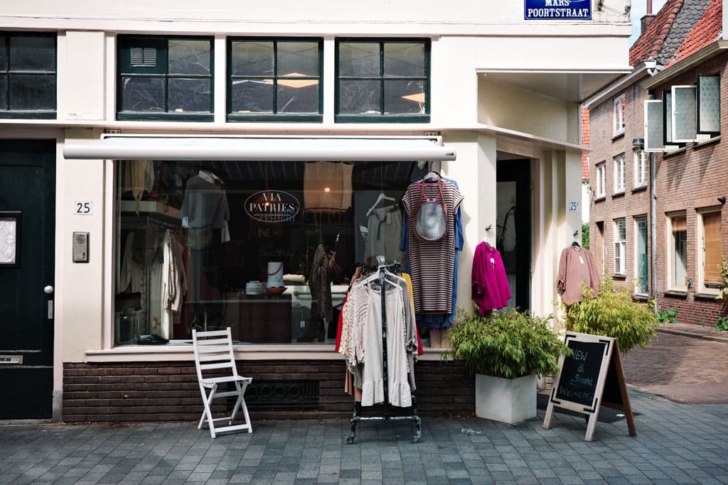 Via Patries tweedehands dameskleding - (Vintage) Shoppingtour in Zutphen - tweedehands winkels