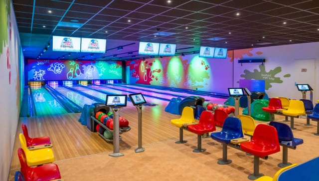 Bowlingbaan - De Tovertuin: een weekend weg in de wereld van Woezel & Pip