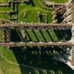 Rievaulx Abbey van boven North Yorkshire 1 - Kunst en cultuurtips voor november 2026